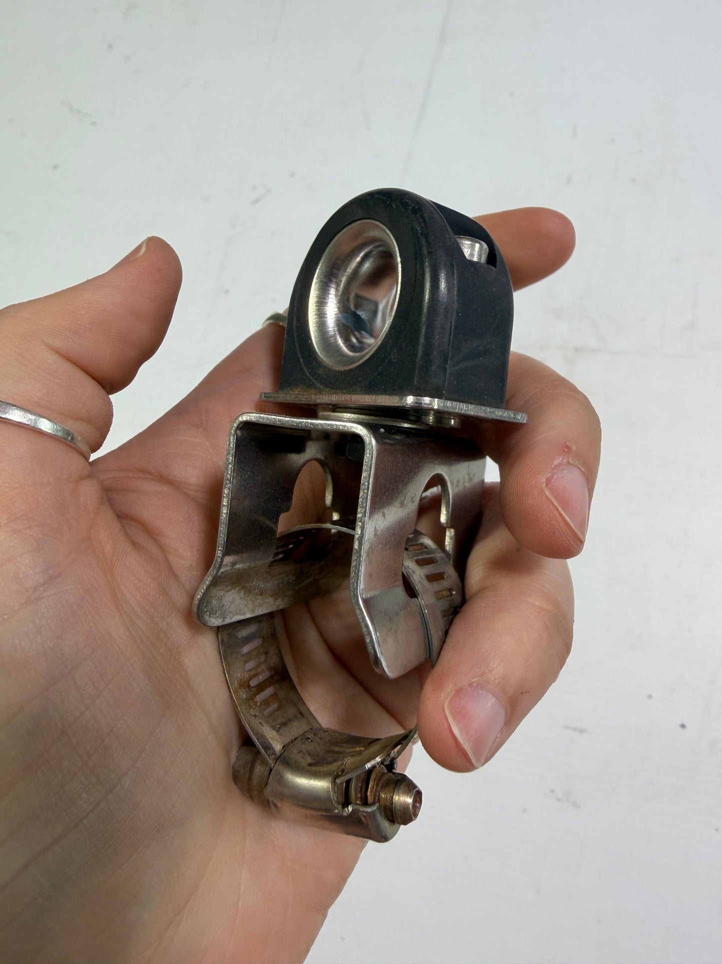 Swivel Fairlead With Base - 1/2" Eye Diameter