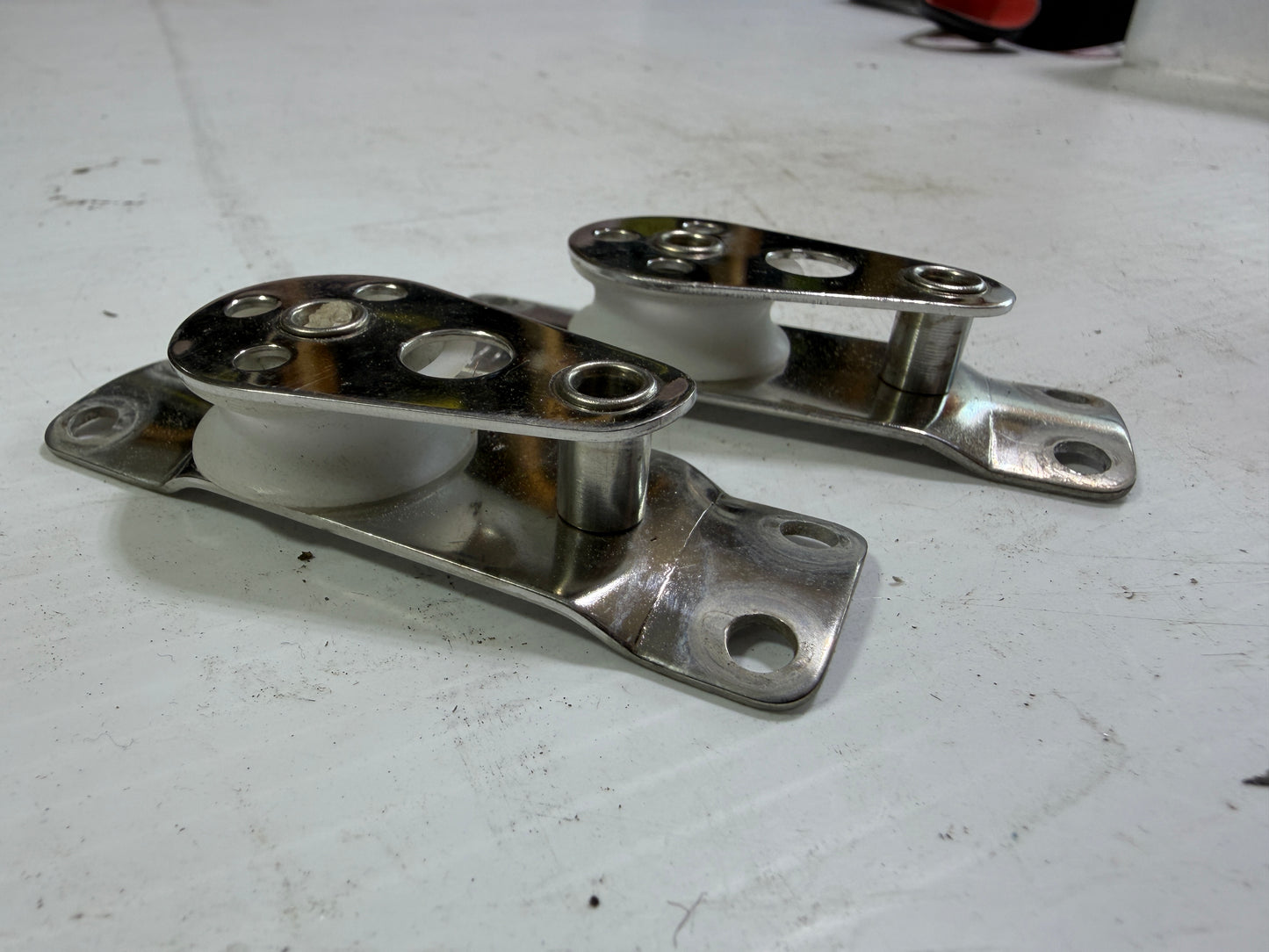 PAIR 1 1/8" Sheave x 1/4" Line Curved Mast Blocks