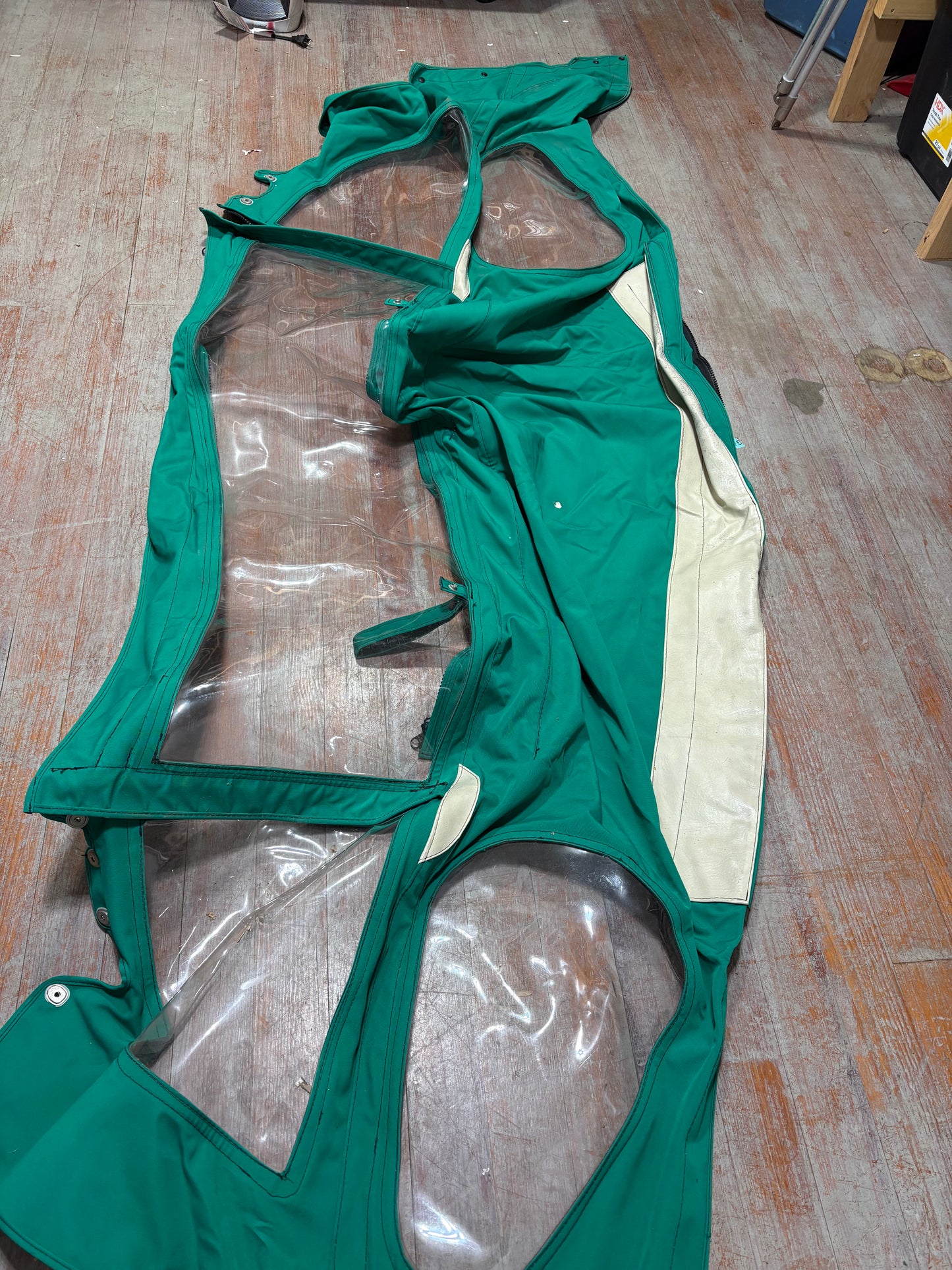 Aluminum Dodger with Green Canvas Whole Lot