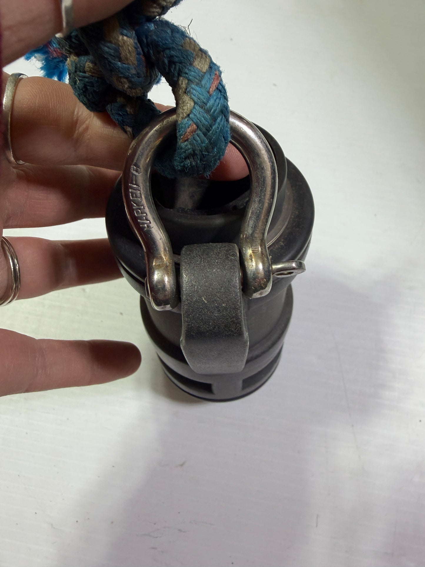 Harken Upper Swivel - 1 1/8" x 7/8" Extrusion Hole
