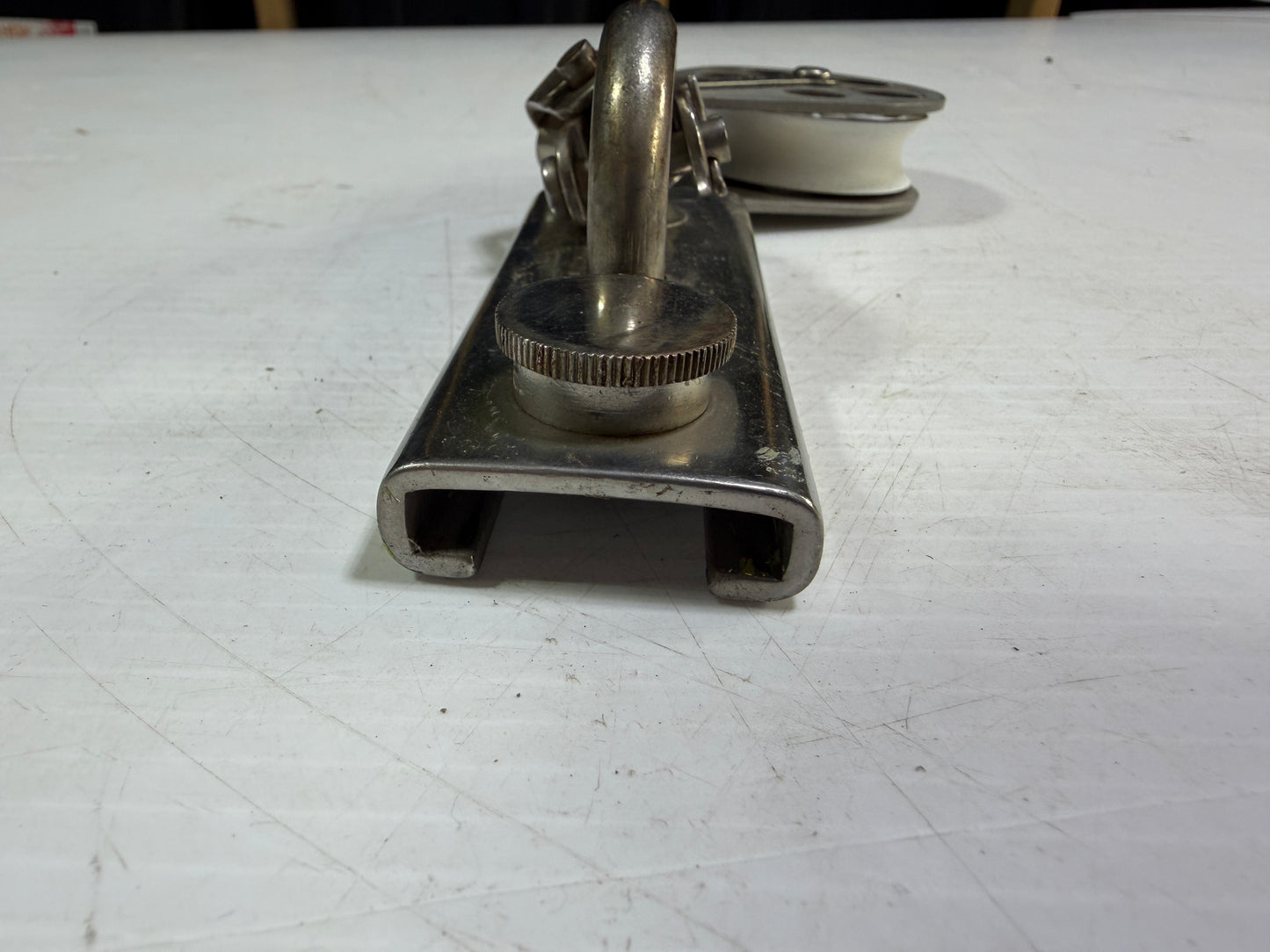 1 1/4" Screw Top Track Car With Schaefer Single Block