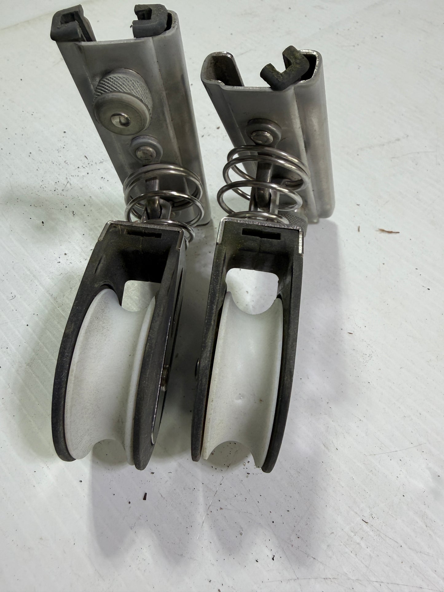 PAIR Ronstan 1" Pull Top Track Cars - 2" Sheave Block x 3/8" Line