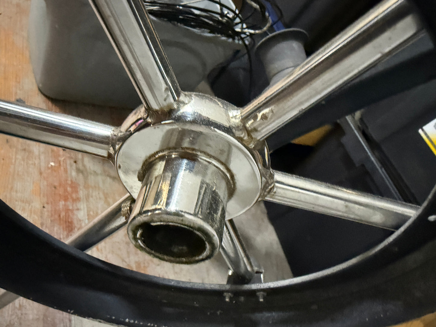 39 1/2" Yacht Specialties Wheel - 1" Straight Keyed Shaft