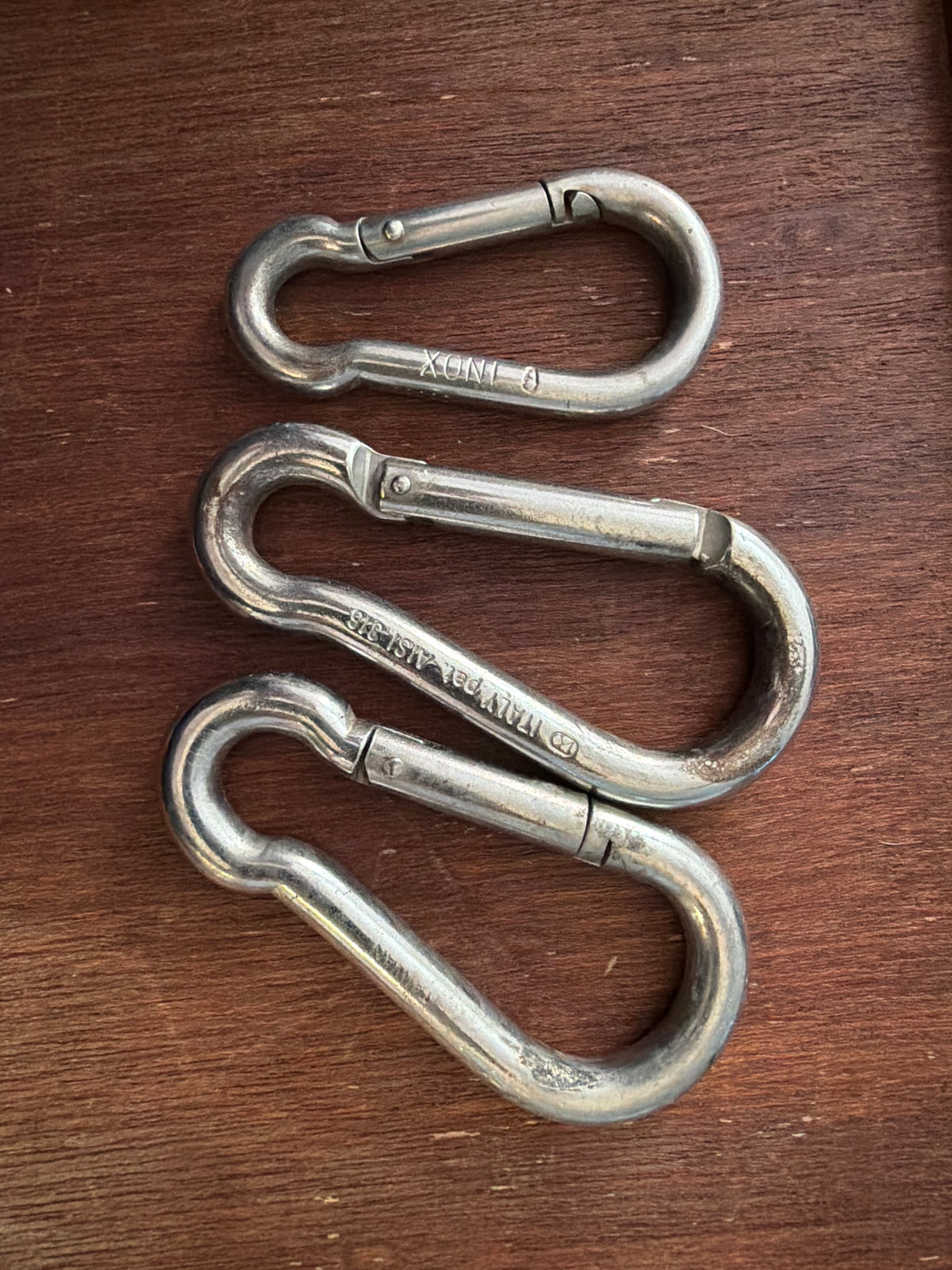 Lot of 3 Carabiners
