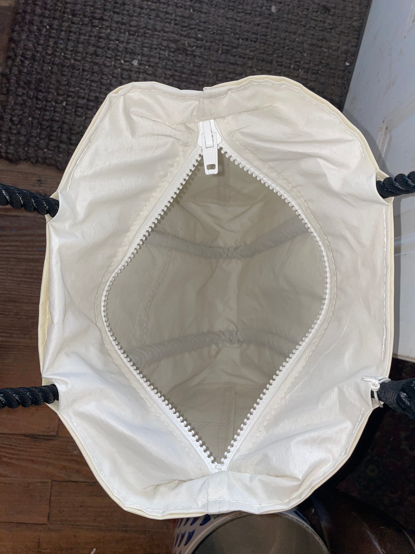 Sea Bags Anchors & Oars Medium -Zipper Closure