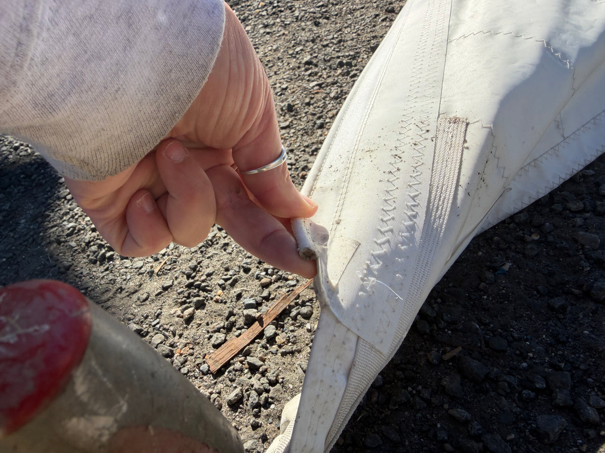 CAL 29 Sail - 35’3” (1/4” Slide Side) x 34’4” x 19’4”