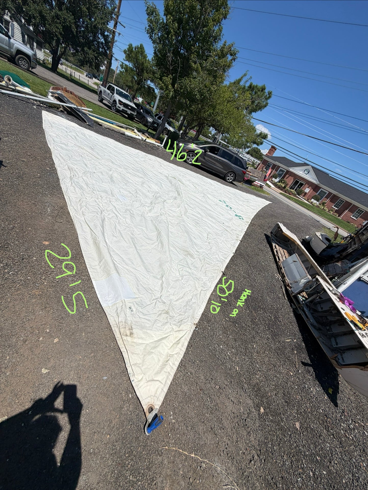 Columbia 43 - Headsail / Genoa - 50'10" x 46'2" x 29'5" - Hank On