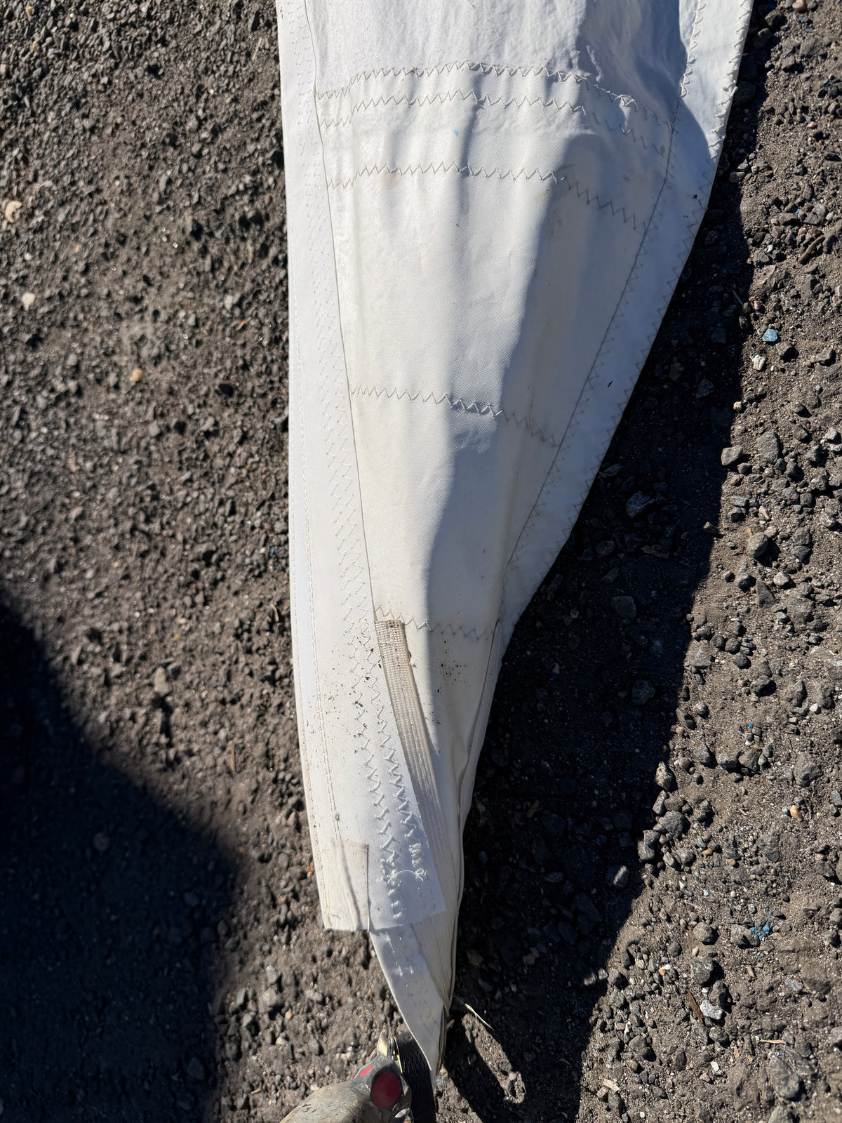 CAL 29 Sail - 35’3” (1/4” Slide Side) x 34’4” x 19’4”