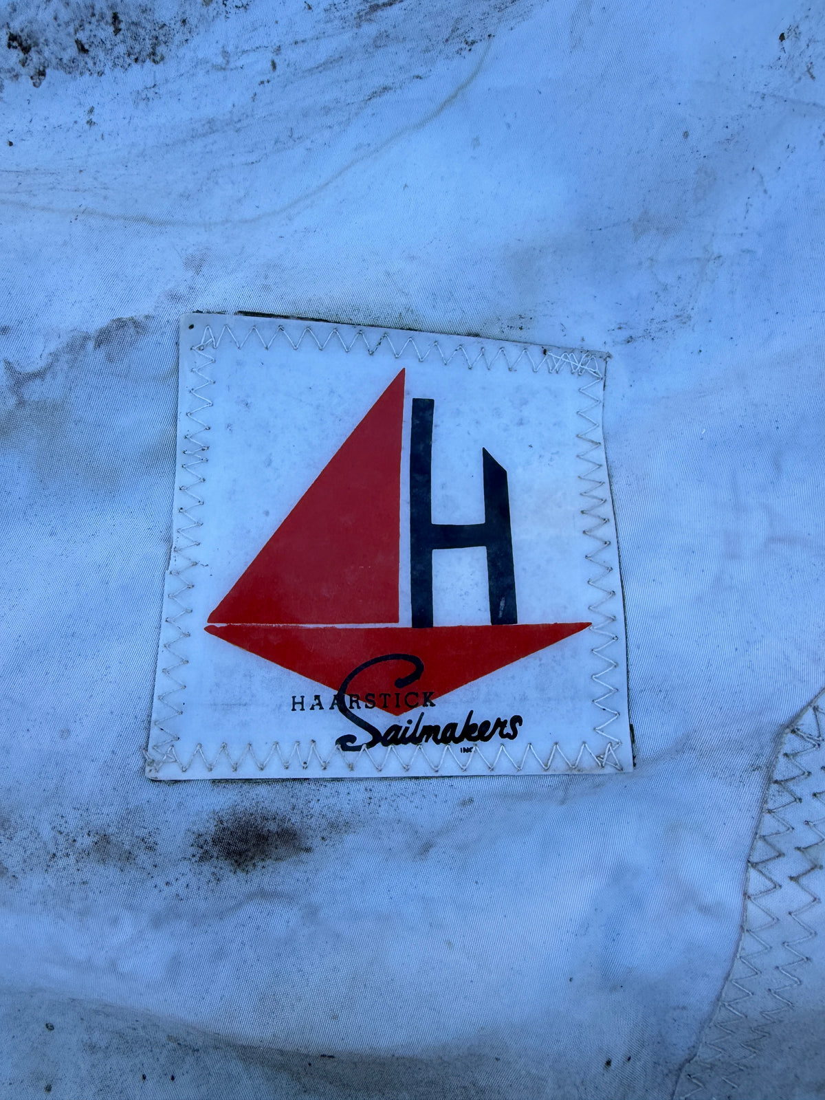 C&C 25 Main Sail - 24’9” (3/8” Slugs) x 27’9” x 5’2”