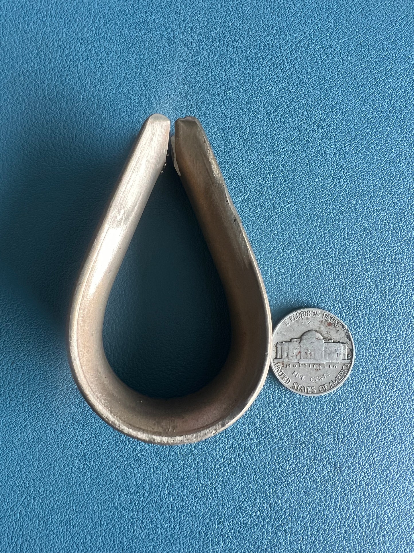 Bronze Open Thimble 1/2" Line 