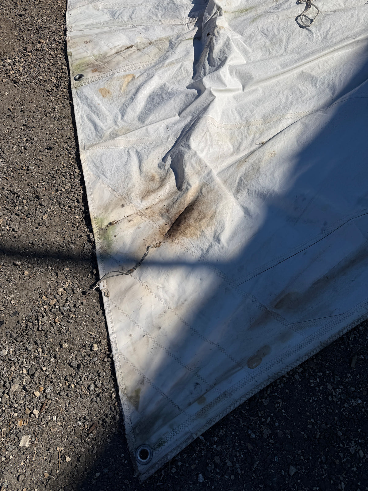C&C 25 Main Sail - 24’9” (3/8” Slugs) x 27’9” x 5’2”