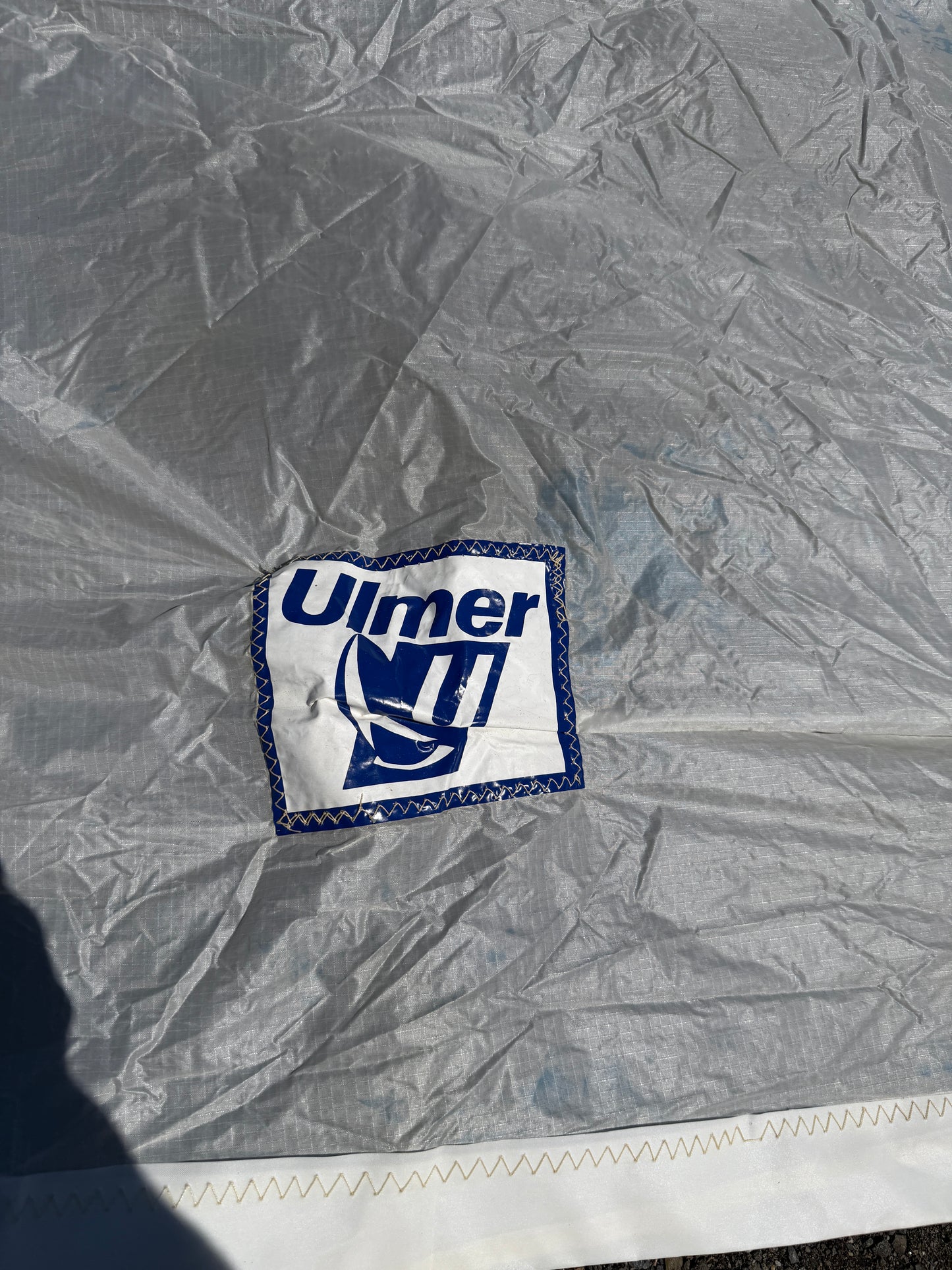 42'8" x 40'8" x 24'5" Blue & White Spinnaker