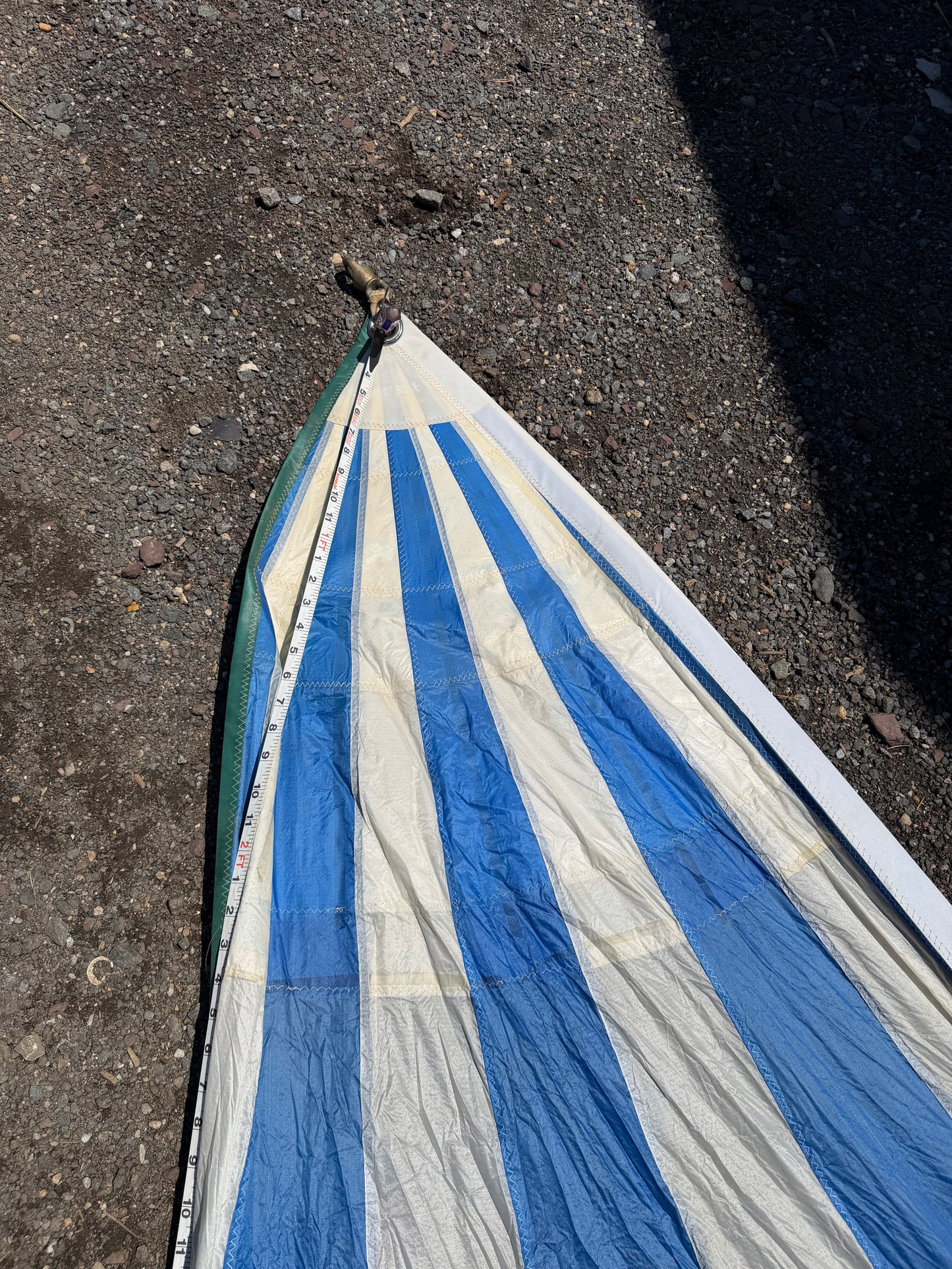 42'8" x 40'8" x 24'5" Blue & White Spinnaker