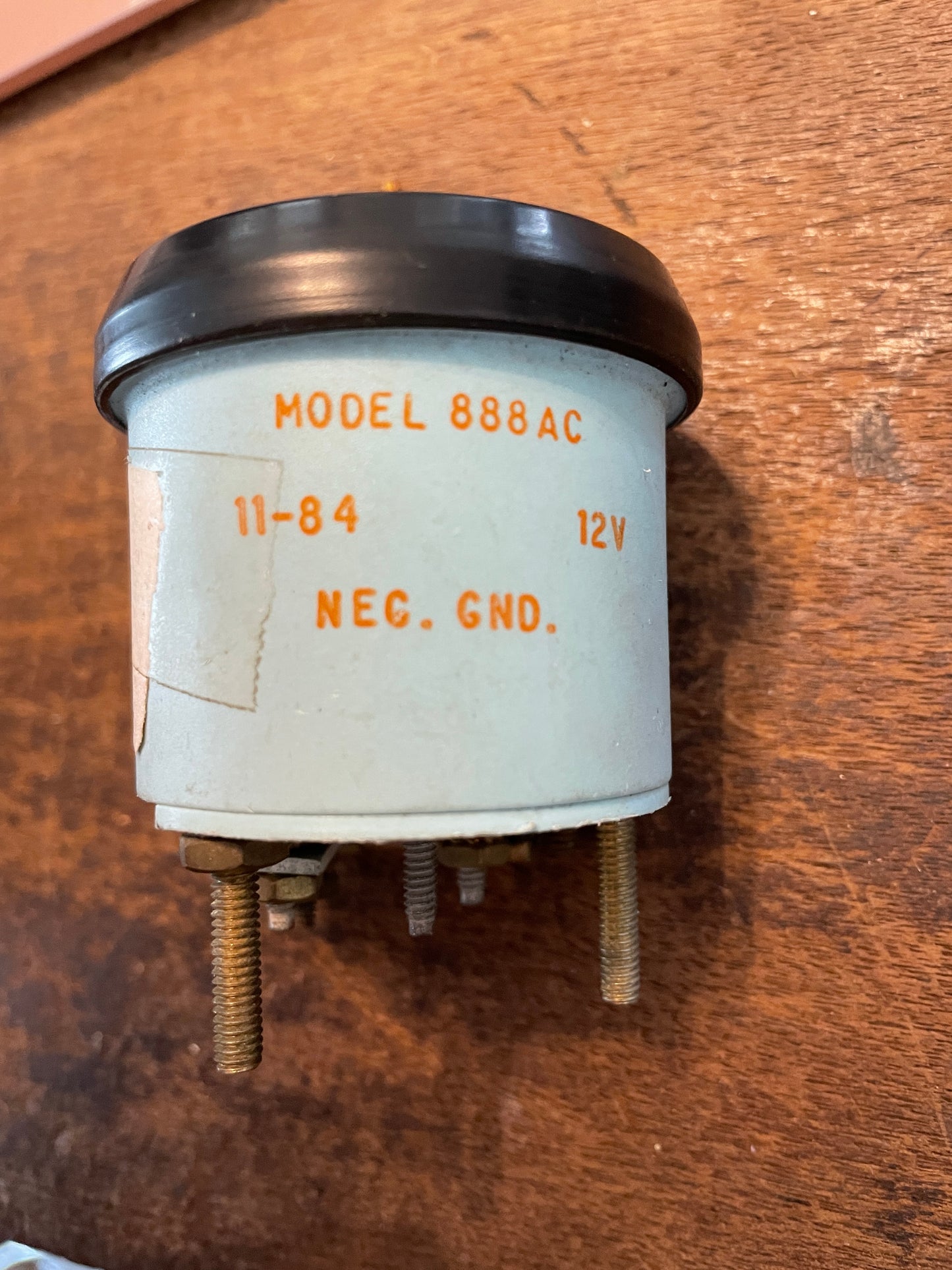 Oil Gauge Model 888AC -12V