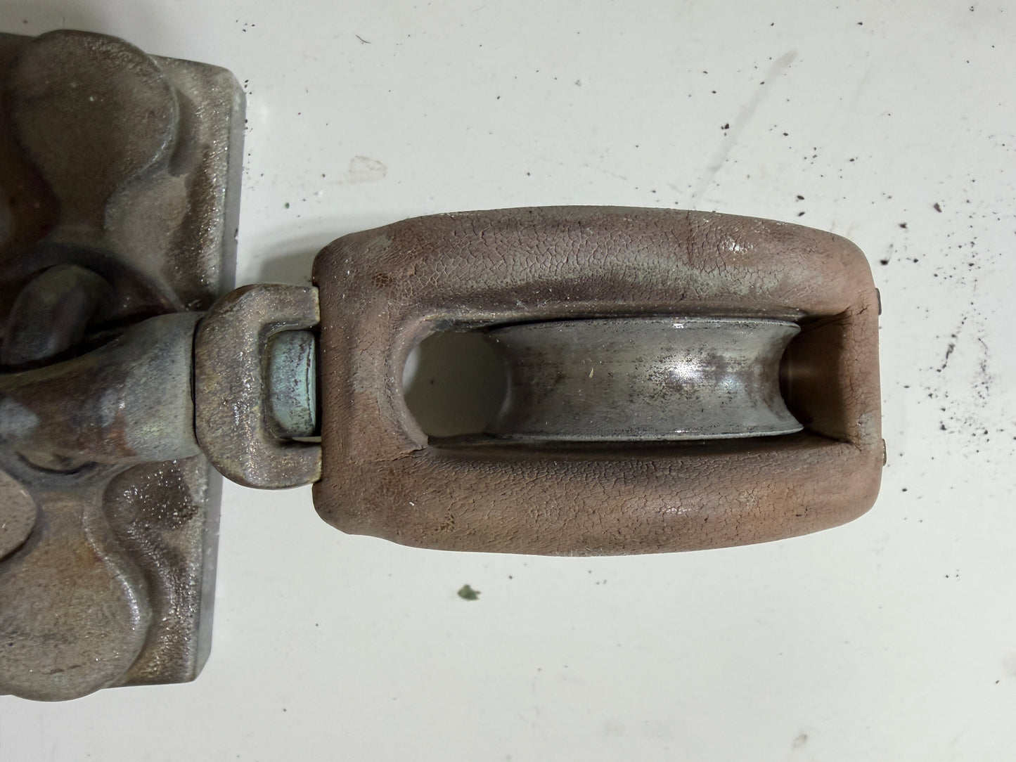 South Coast 1 1/4" Track Car With Block - 1/2" Line