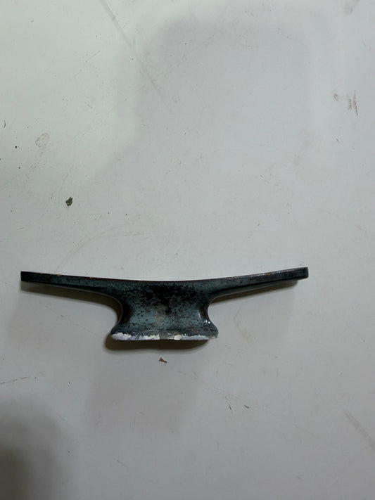 5 1/8" Bronze Pedestal Cleat