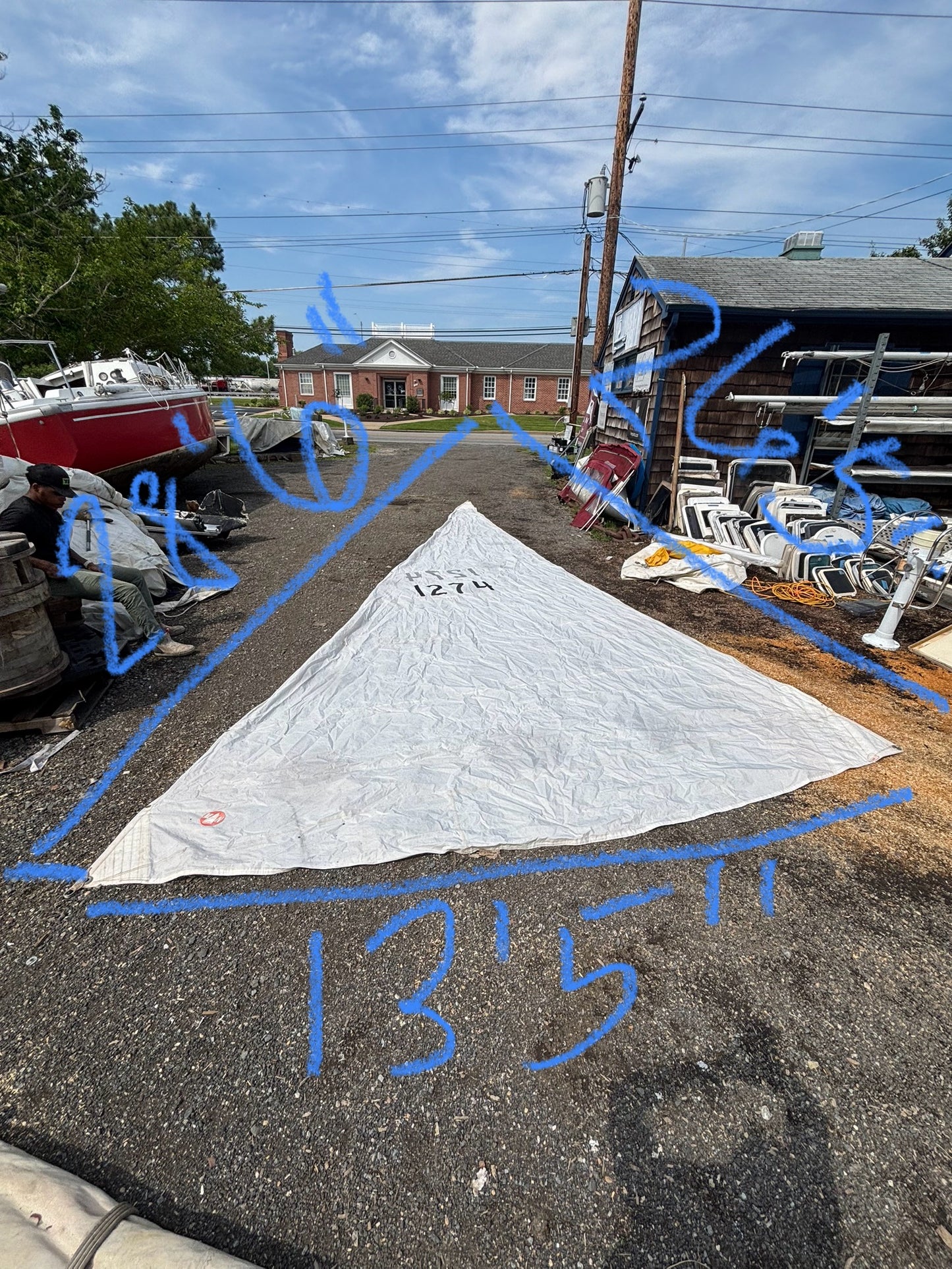 Hunter 25 - 28’6” x 26’5” x 13’5” Sail