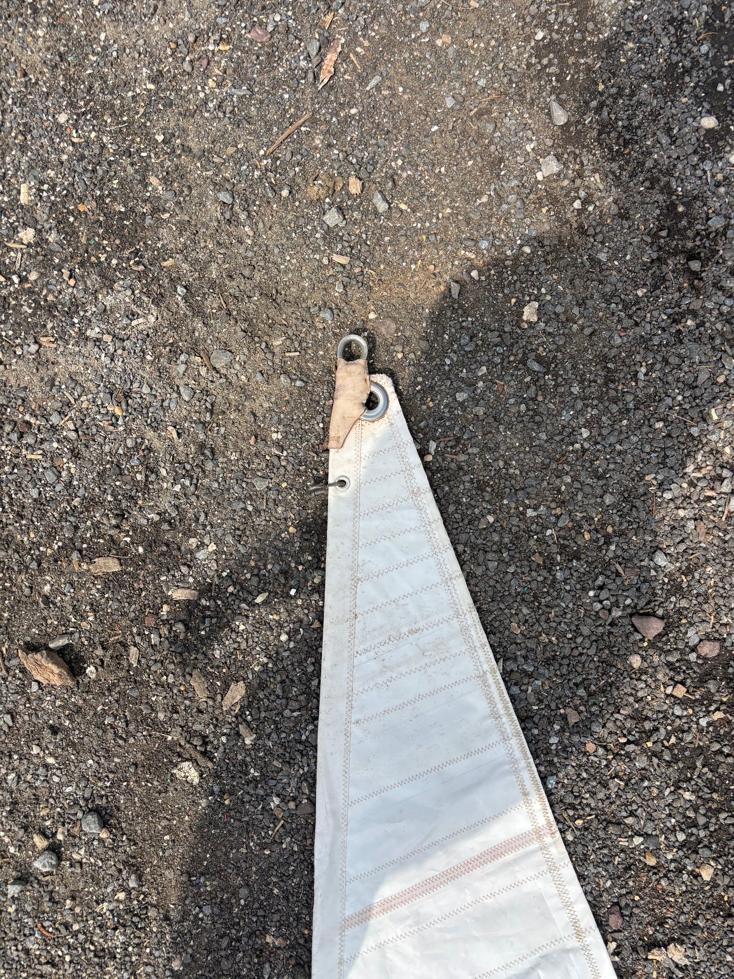 Hunter 25 - 28’6” x 26’5” x 13’5” Sail