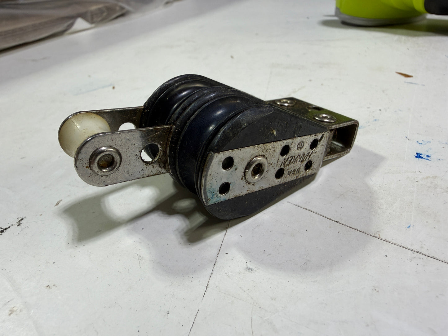 Harken 1 1/8” Double Sheave Block With Becket