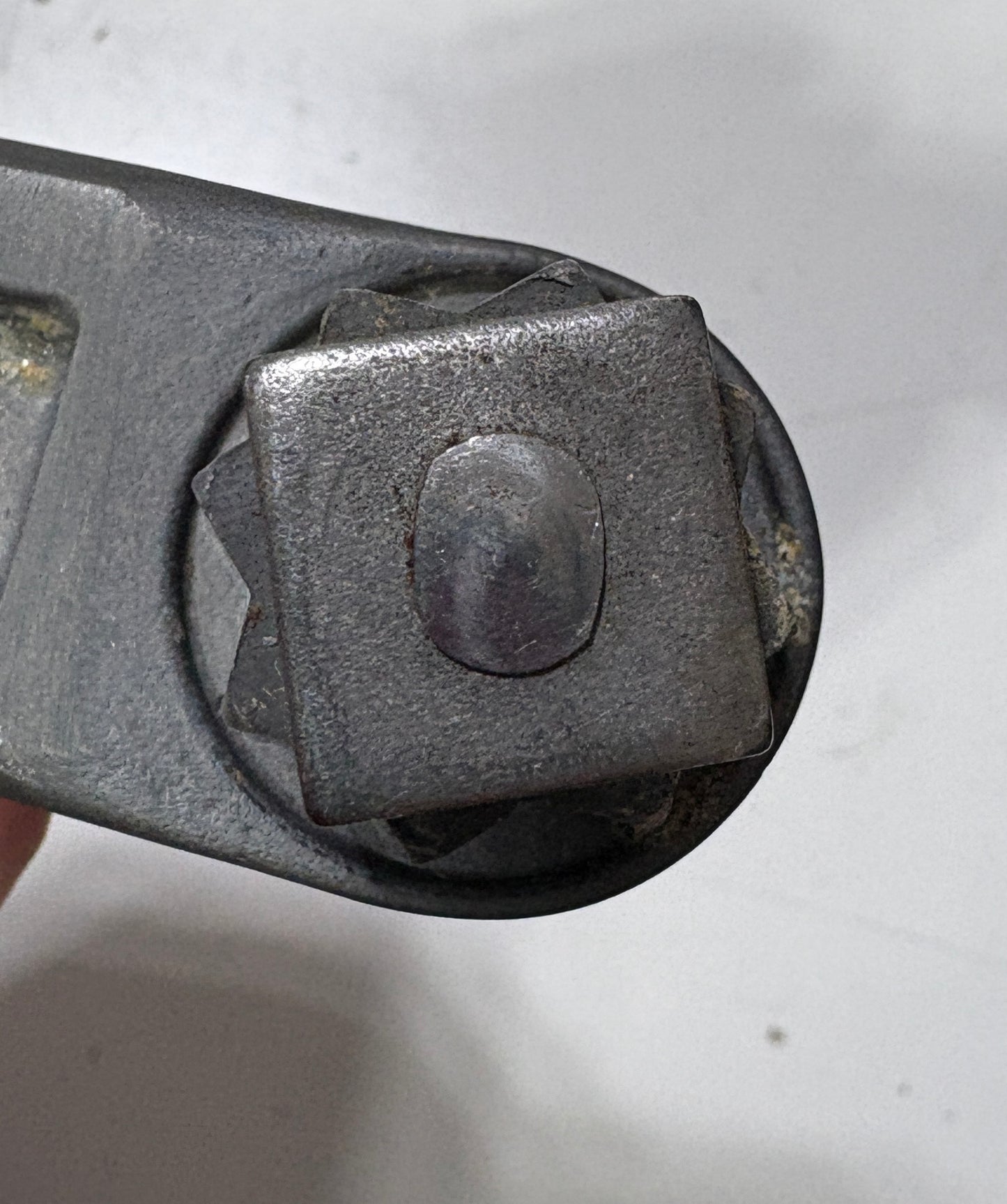 Lewmar 9 1/2" Winch, Locking