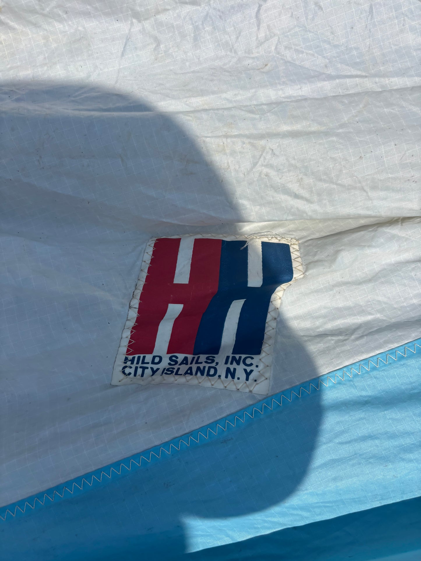 ODAY 22 Spinnaker 18’2” x 19’3” x 13’8”