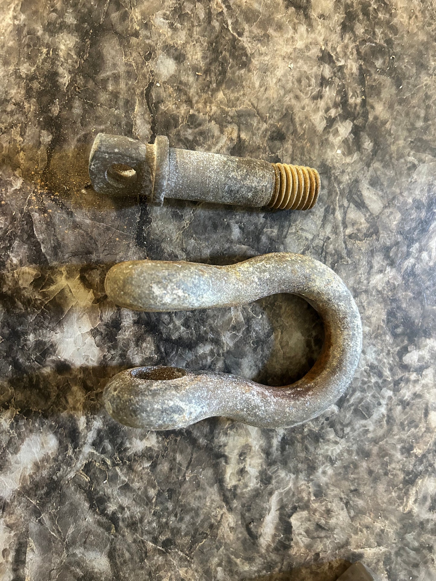 4" x 2.25" SWL Bow Shackle with screw