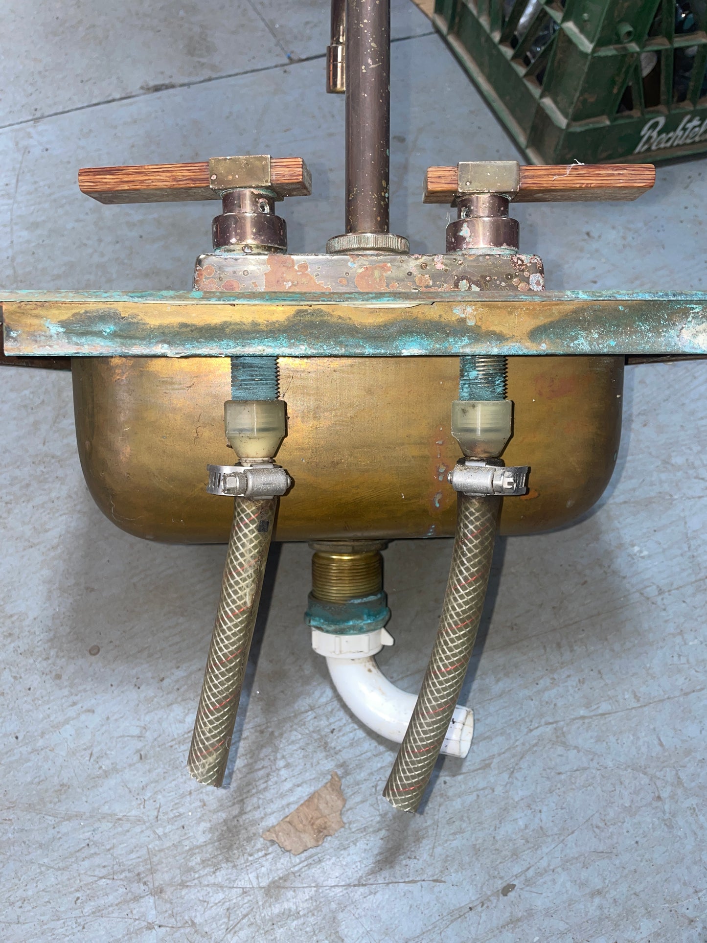 14 1/2” x 14 7/8” Acersa Brass Sink OFF Columbia 40