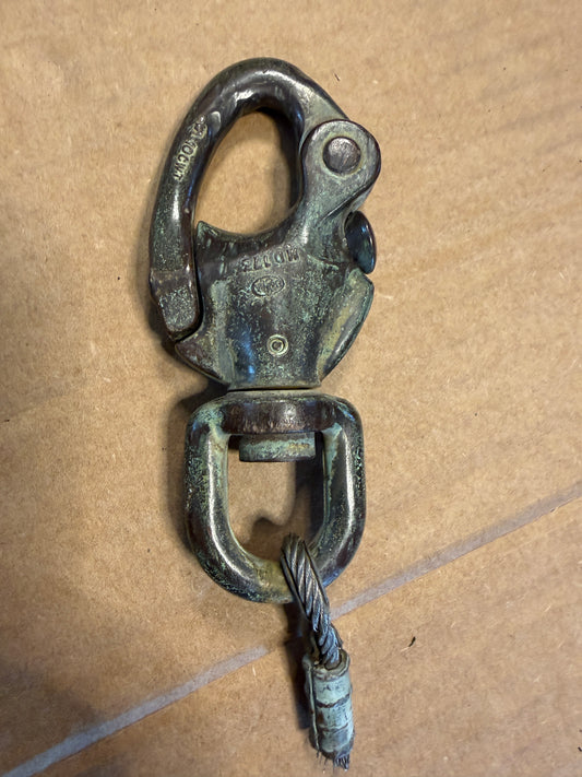 Solid Bronze B&A Swivel Bail Shackle 11/16”
