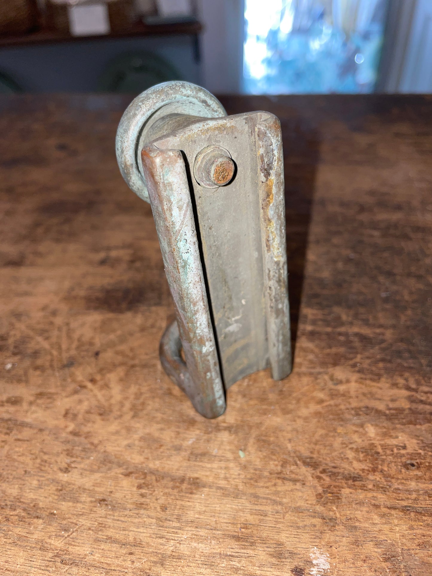 Vintage Bronze 1” Pull Top Spinnaker Track Car