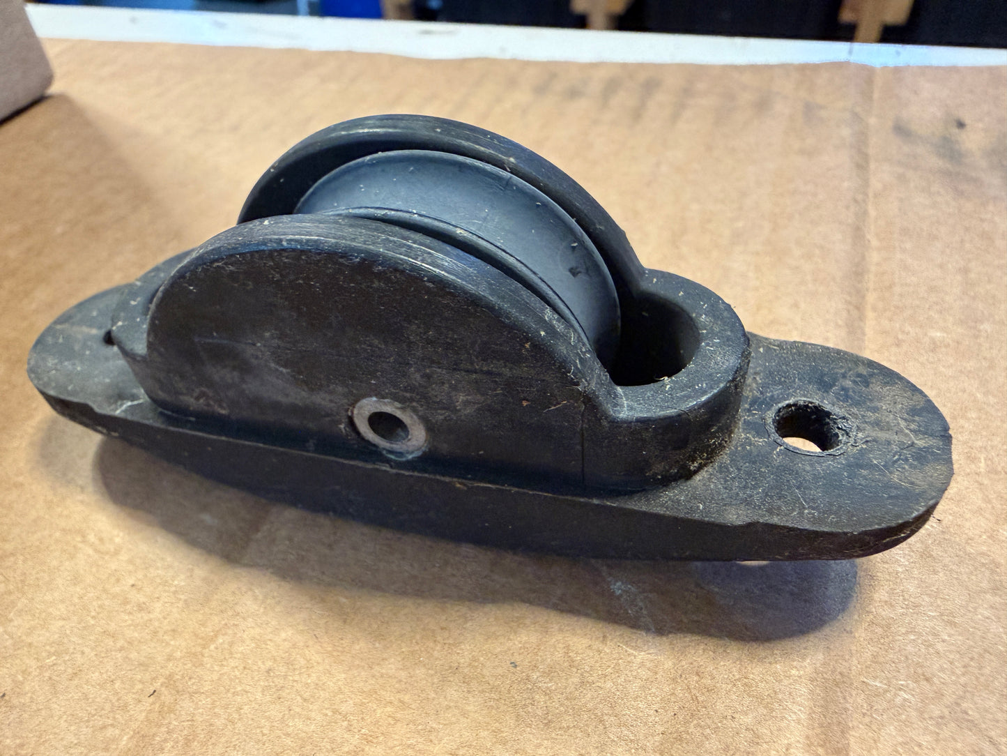 Through Mast / Boom Block - 1 5/8" Sheave x 5/16" Line