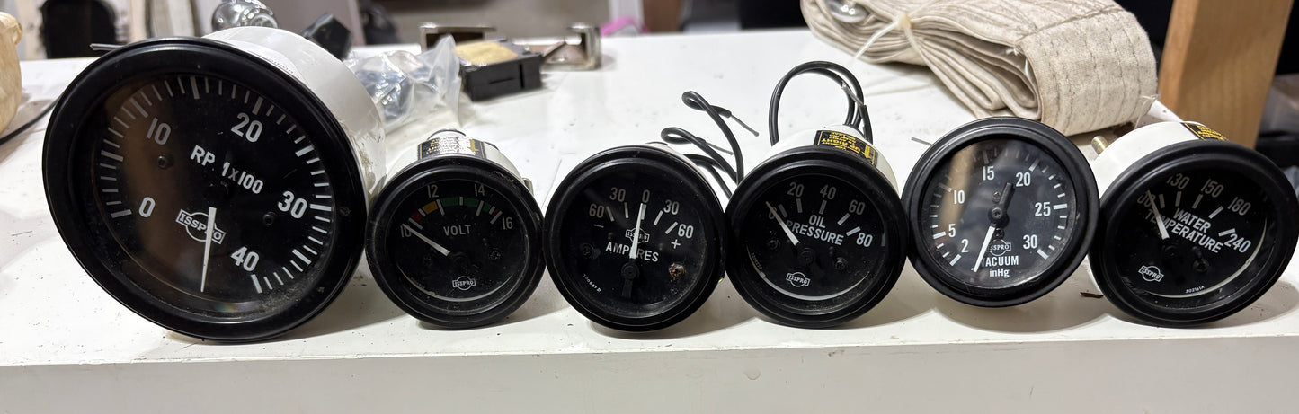 Lot of 6 ISSPRO Gauges