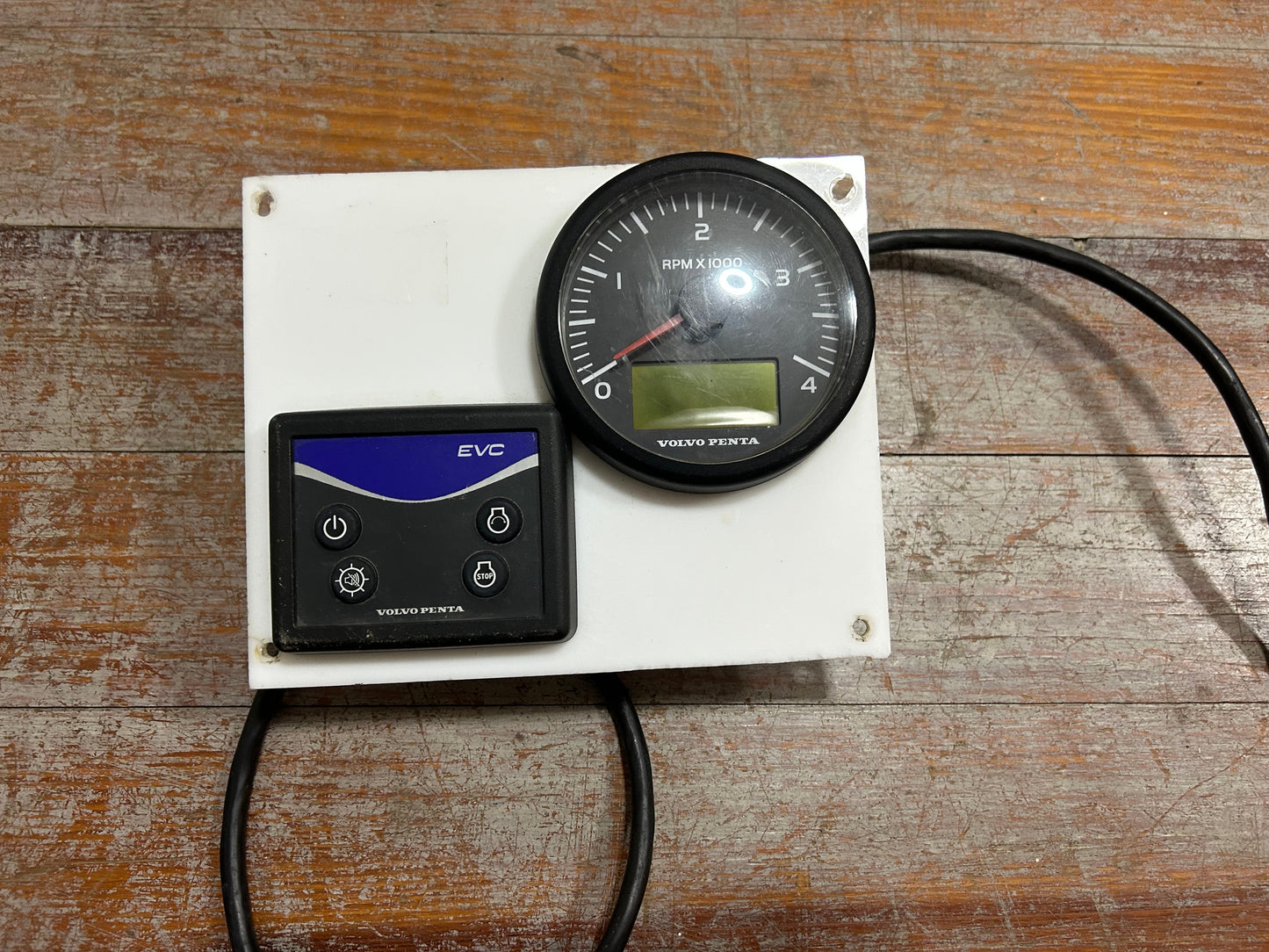 Volvo Penta EVC Engine Control Panel & 4000 RPM Tachometer Gauge