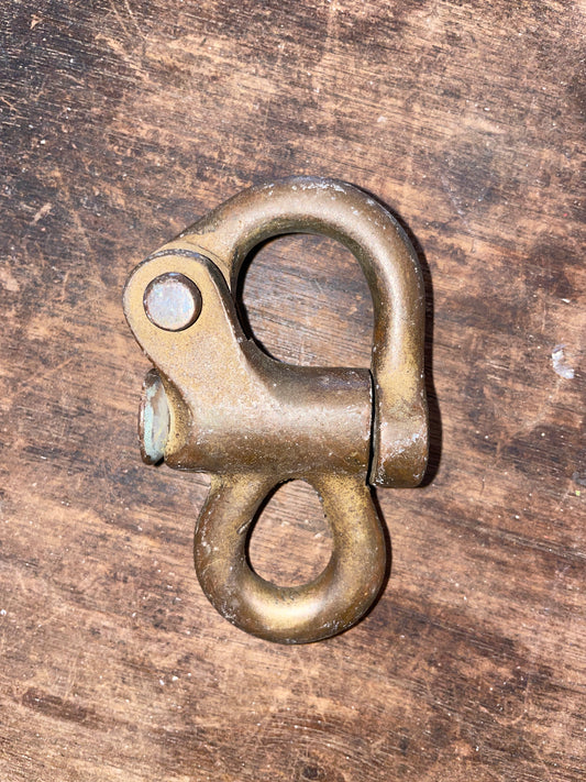 Solid Bronze Fixed Shackle- 9/16”