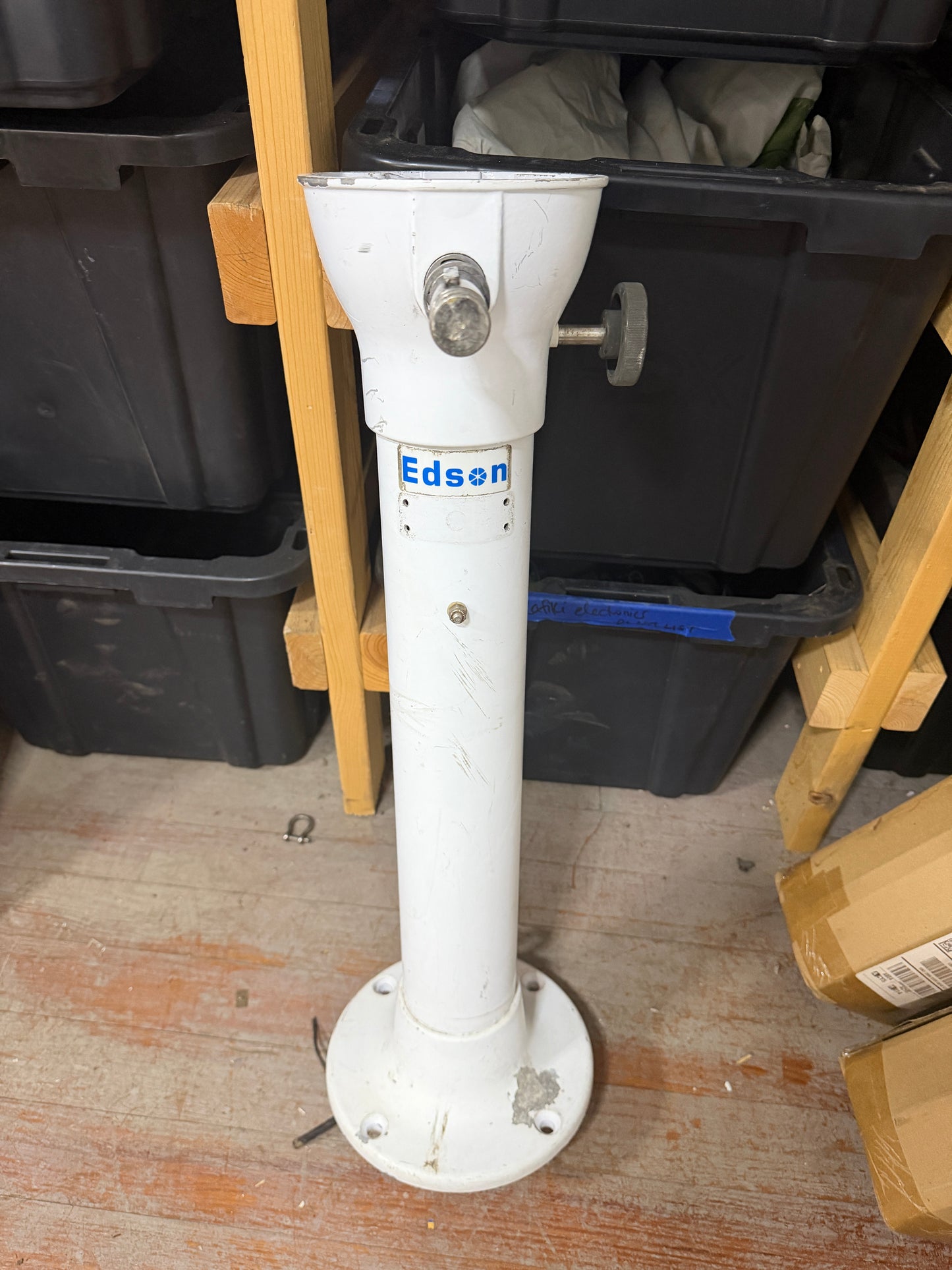 Edson Pedestal MODEL 40272