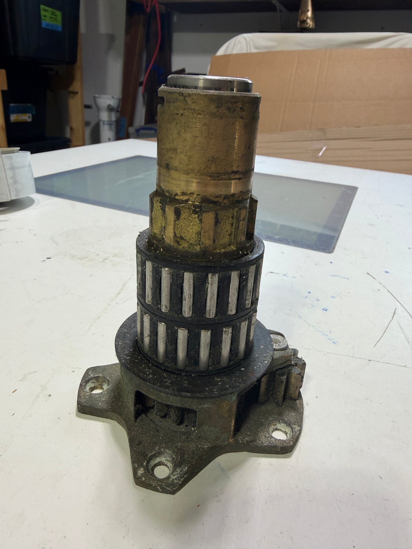 Lewmar 16 Self Tailing Winch - PARTS ONLY