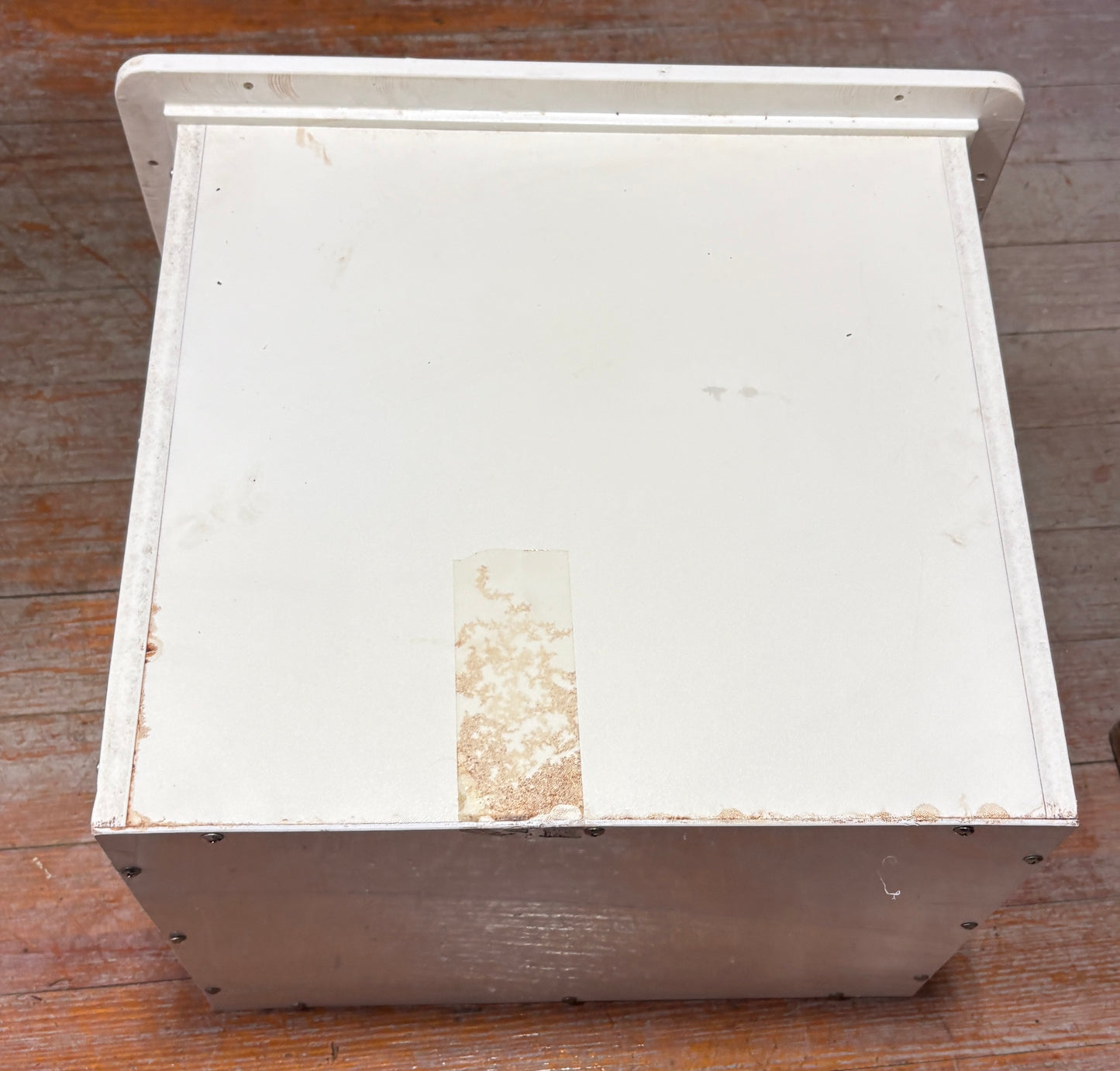 Molded fiberglass marine 2-drawer storage unit