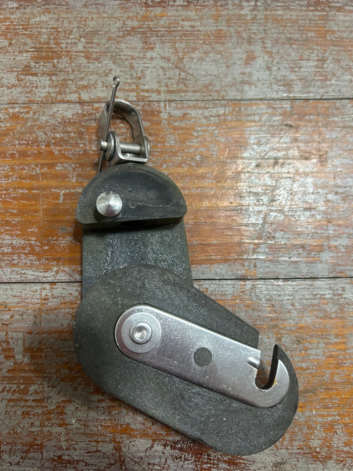 Barton SG1 swing-cheek snatch block 2" Sheave, 1/2" Line