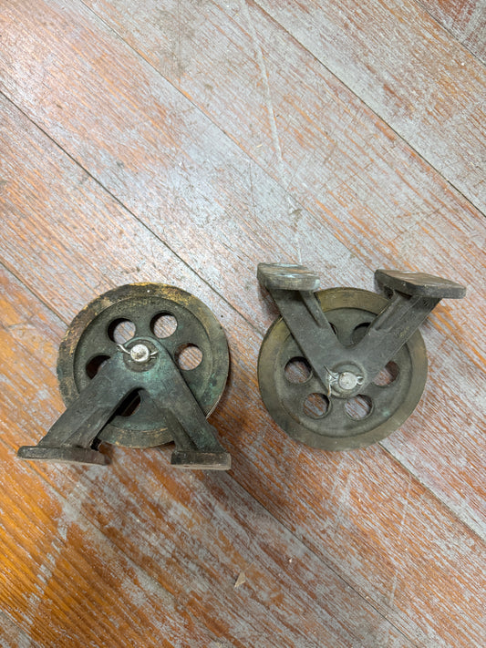 PAIR Yacht Specialties 4" Pedestal Pulleys
