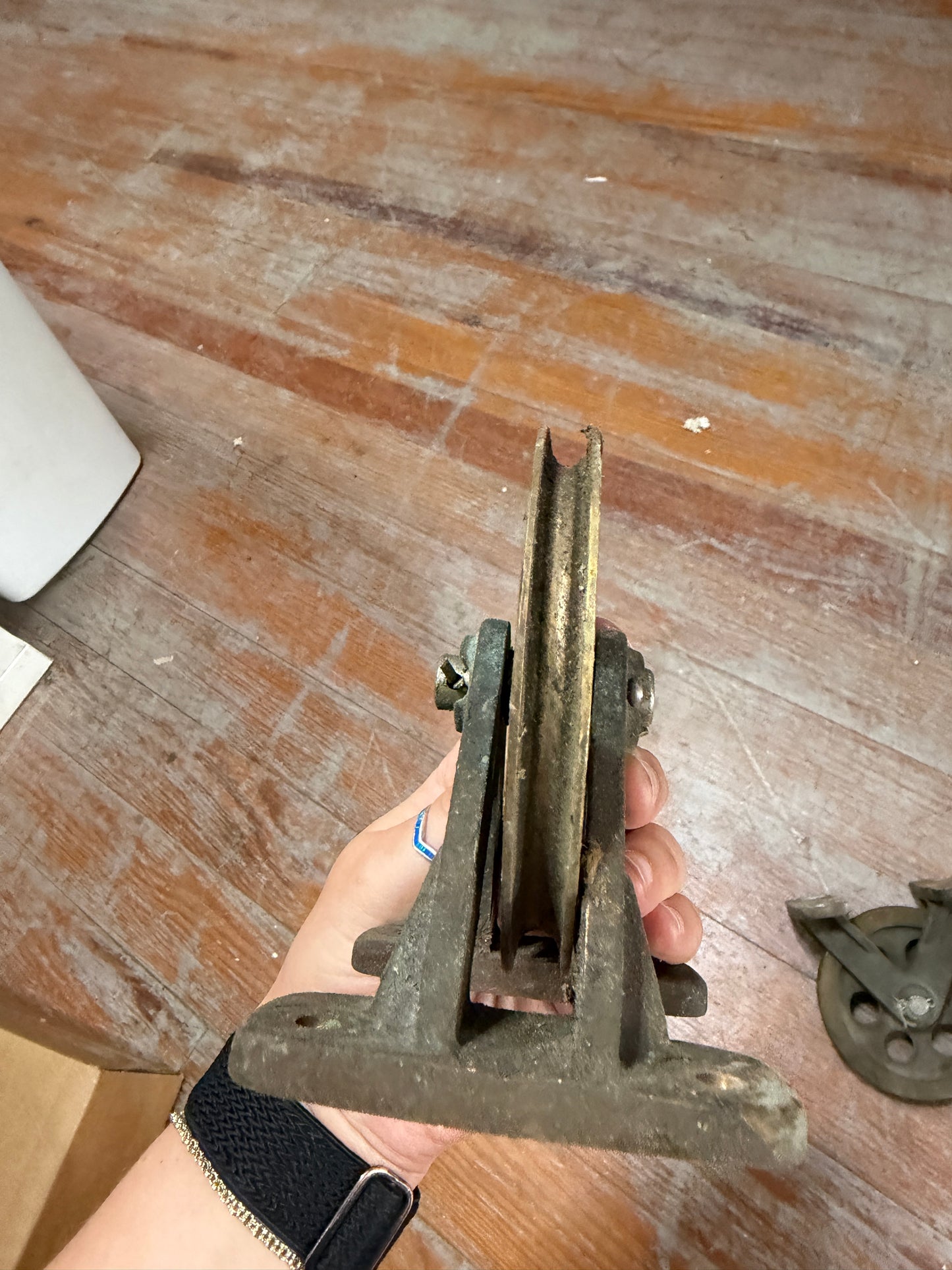 Single Yacht Specialties 4" Pedestal Pulley