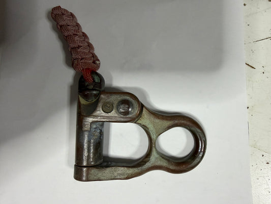 Vintage #2 Merriman Bronze Halyard Shackle