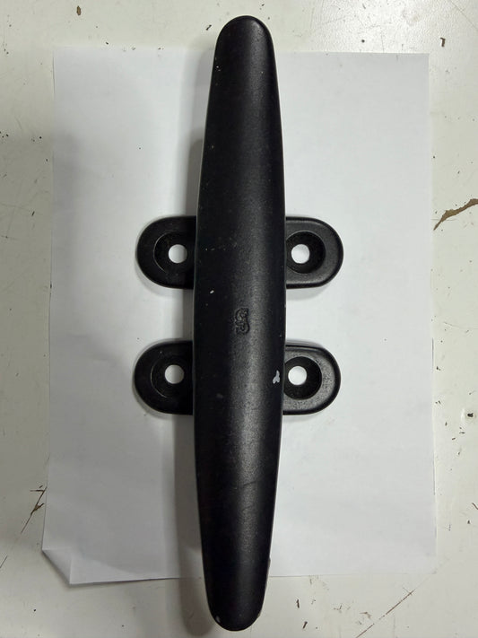 8" Black Aluminum Schaefer Cleat
