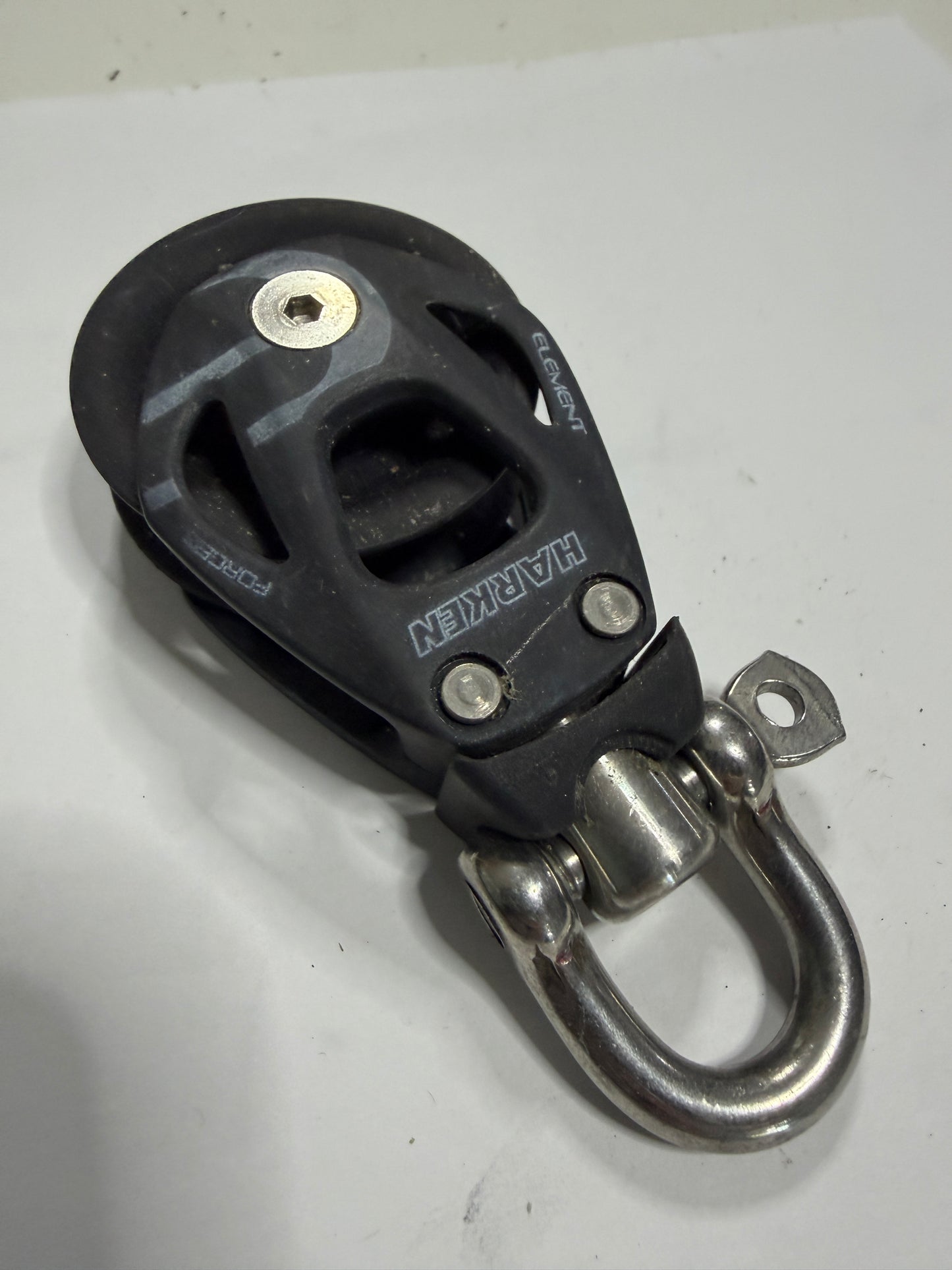 45mm (1 3/4" Sheave) Harken Element E45 Single Swivel Block