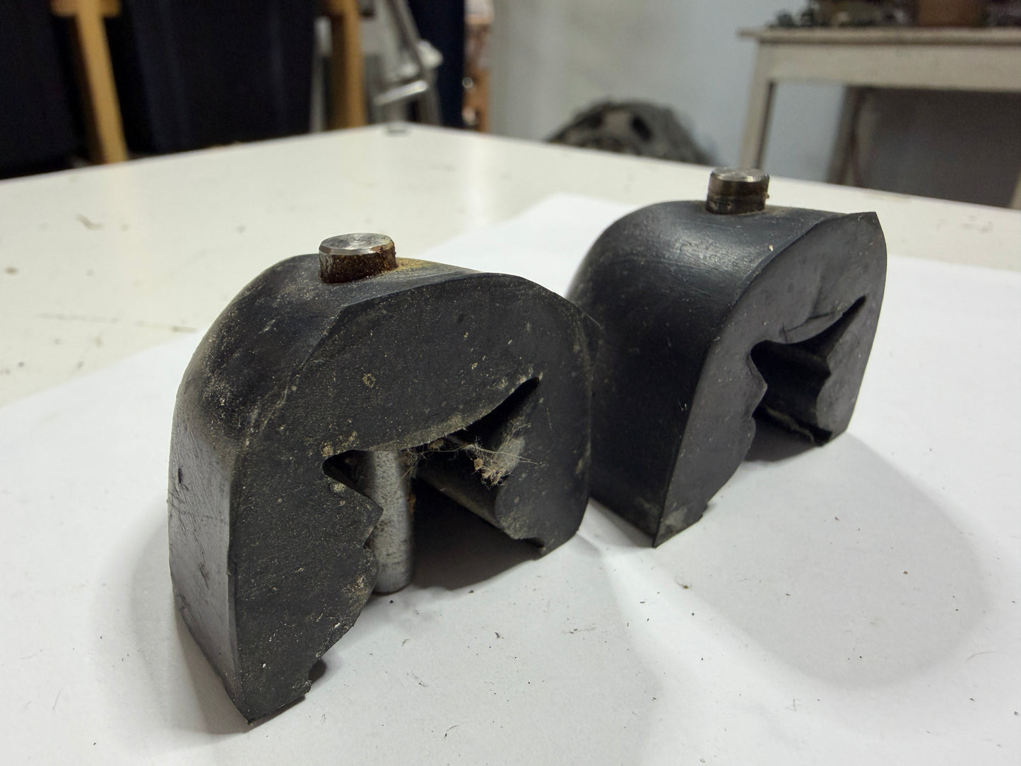 PAIR Rubber Traveller / Track Ends