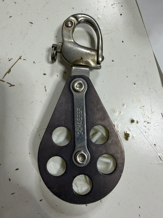 Schaefer 2" Single Swivel Block With Shackle - 3/8" Line