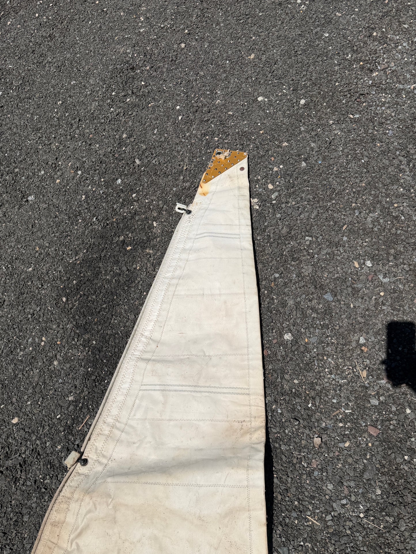 HOOD Main Sail - 44' Luff x 40'2" Leech x 10'8" Foot
