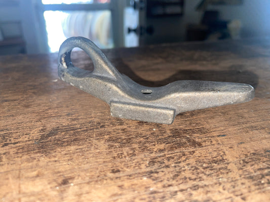 Aluminum Shroud Cleat 5/8” Track