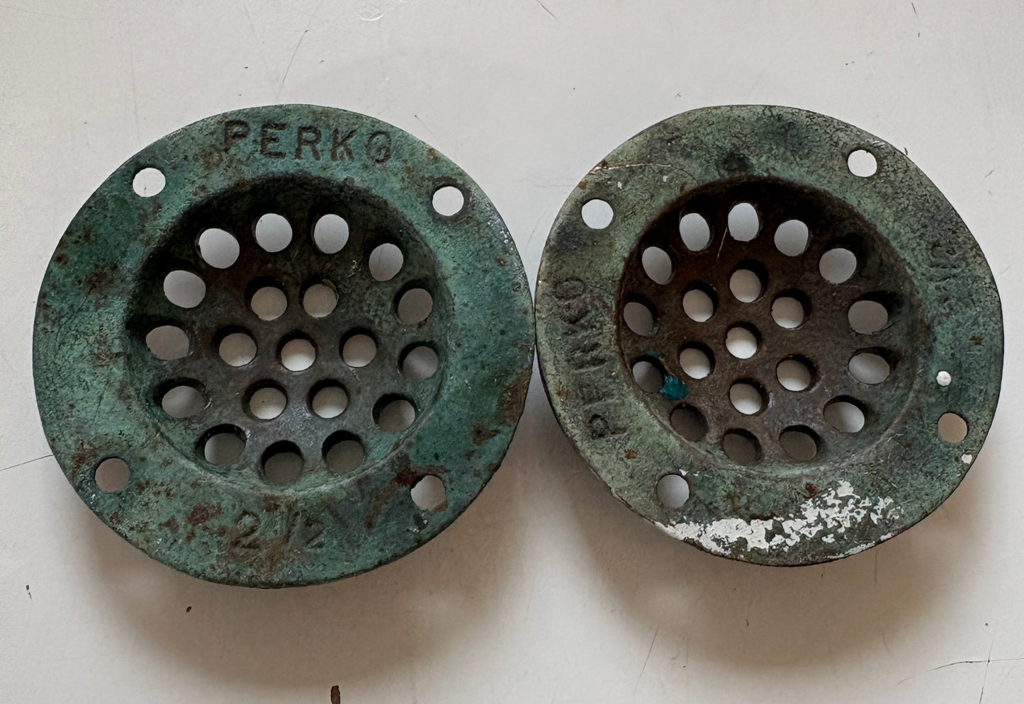 Perko 2 1/2" Bronze Strainer Pair