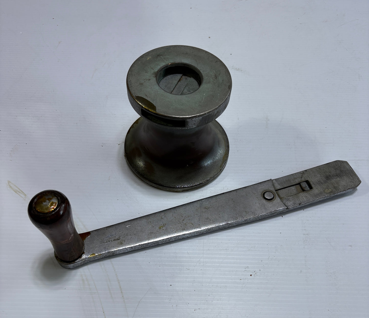 Vintage Bronze Winch with Southcoast Chromed Bronze Handle