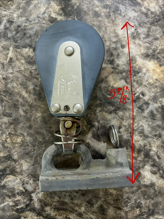 Seaway Single Swivel Block on Merriman Track Slide Car 1”