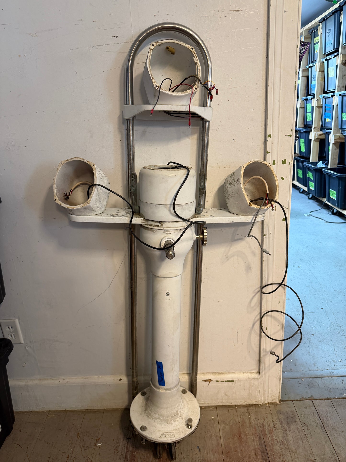 Merriman Yacht Specialties Pedestal - Hunter 31